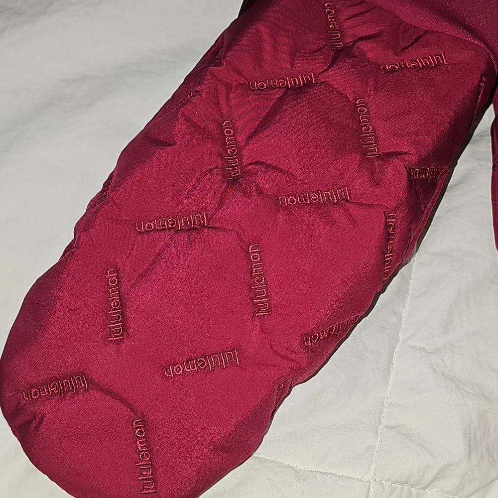Lululemon Quilted Fleece Lined Mittens!! Nwts BRML! Very Warm, Berry Rumble